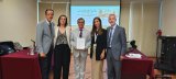 Membres del Tribunal, el doctorand i la directora de la tesi